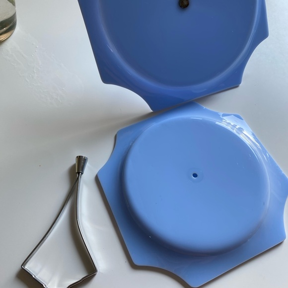 Vintage pastel blue stand - Picture 9 of 12